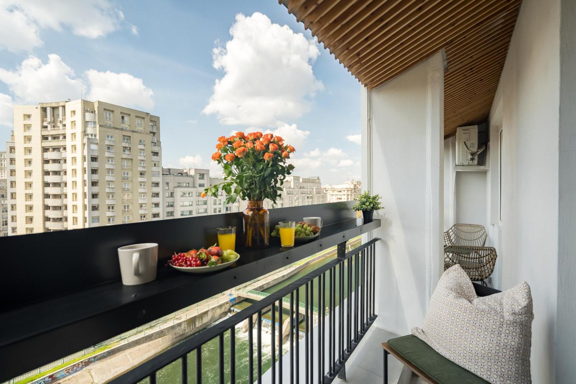 River View Studio Bucarest Esterno foto